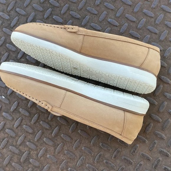 Easy Spirit Women Shown Tan Leather Upper Flat Loafer Slip On Size 6.5M - Picture 7 of 10